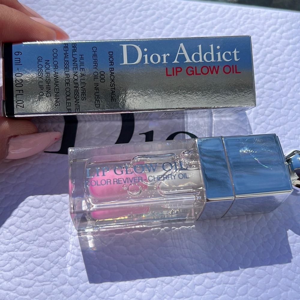 Dior Lip Glow Oil cherry oil infused universal clear 000